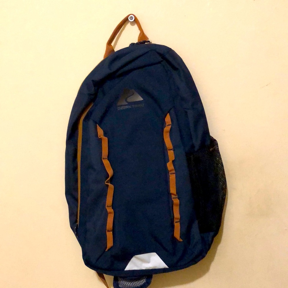Ozark -Trail Deluxe Sling Cross Body Pack Hiking Navy Blue/Tan